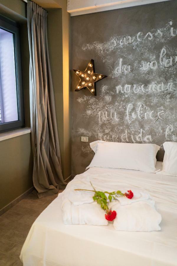 B&B Dei Poeti Чивитанова-Марке Экстерьер фото